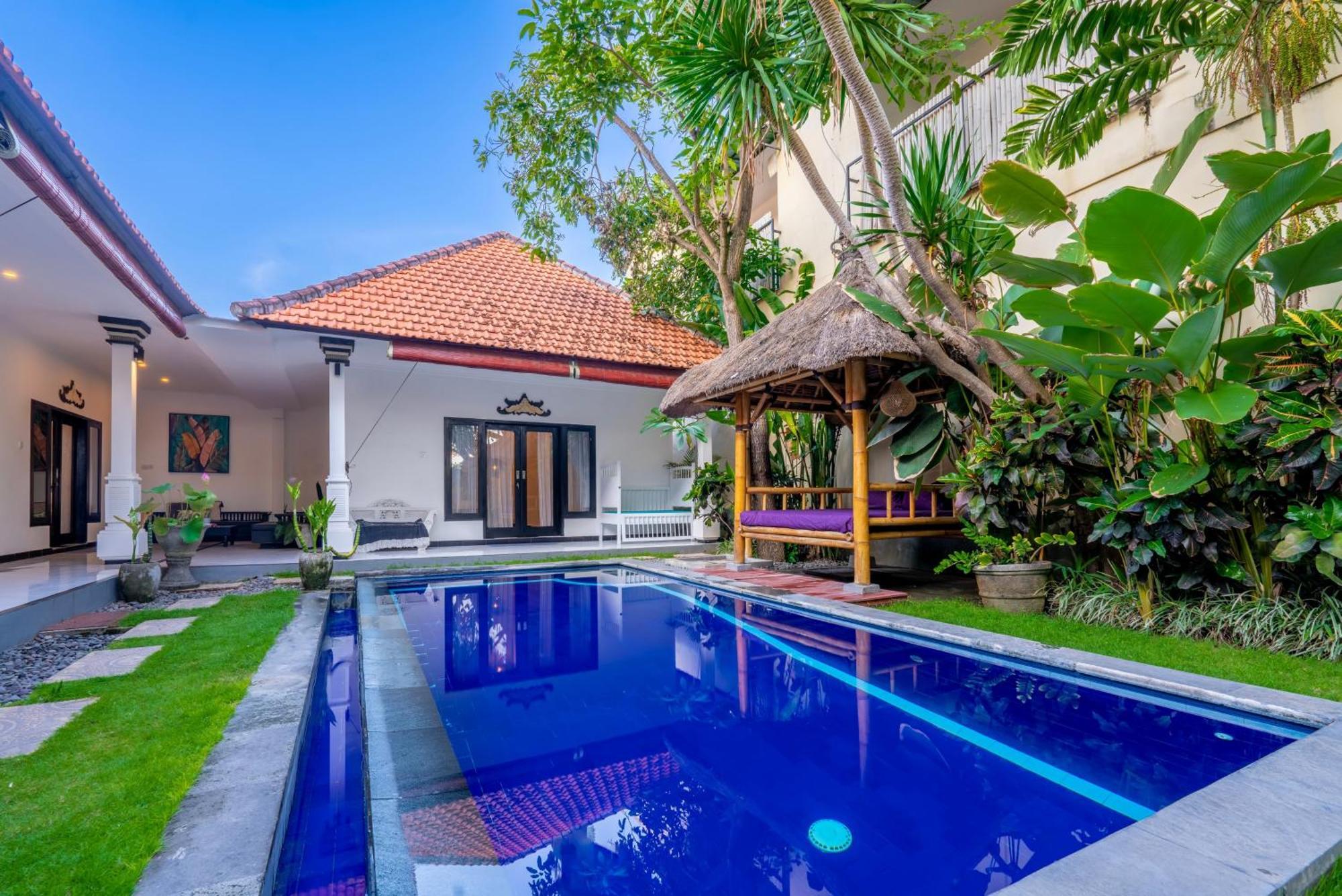 Walking To The Beach At Omahati Villa Canggu  Exterior photo